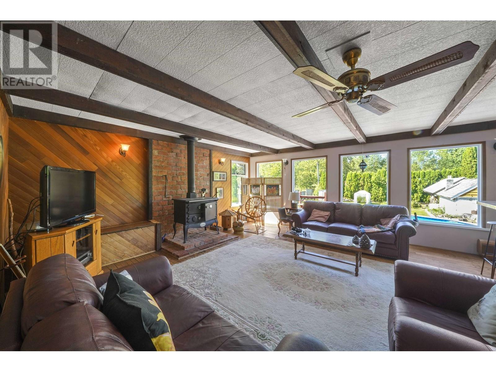 Property at 25183 DEWDNEY TRUNK ROAD image 4
