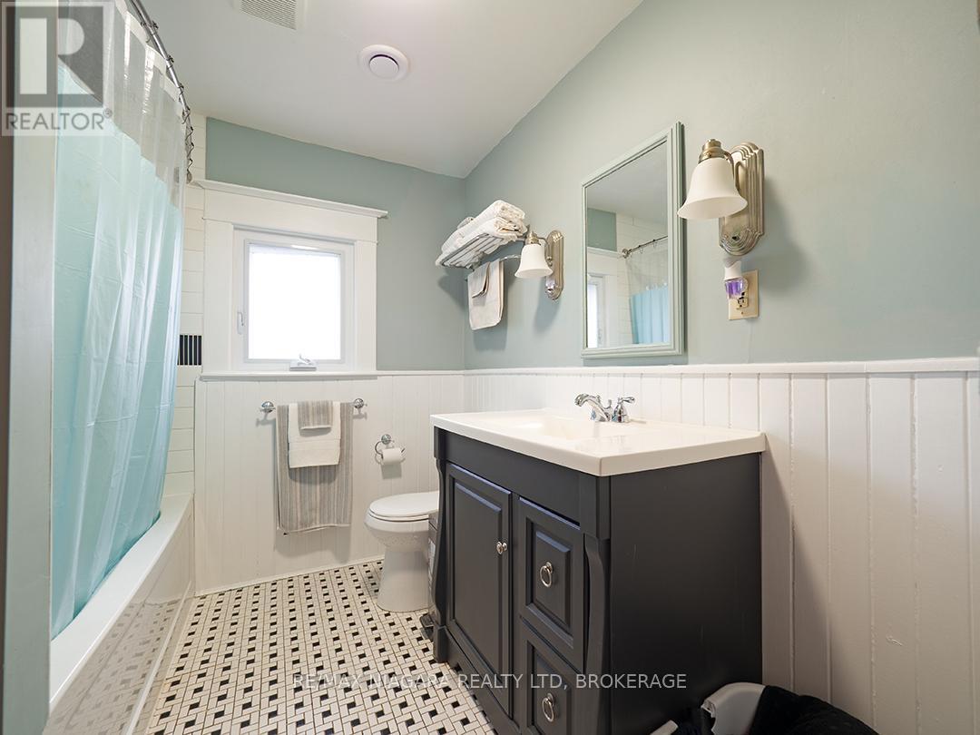 120 Kent Street, Port Colborne, Ontario  L3K 2Z5 - Photo 21 - X12035272