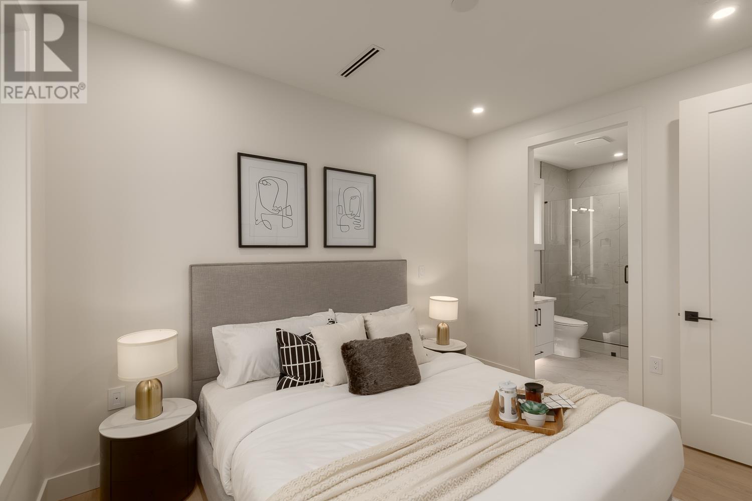 2 2658 Dundas Street, Vancouver, British Columbia  V5K 1P9 - Photo 15 - R2971210