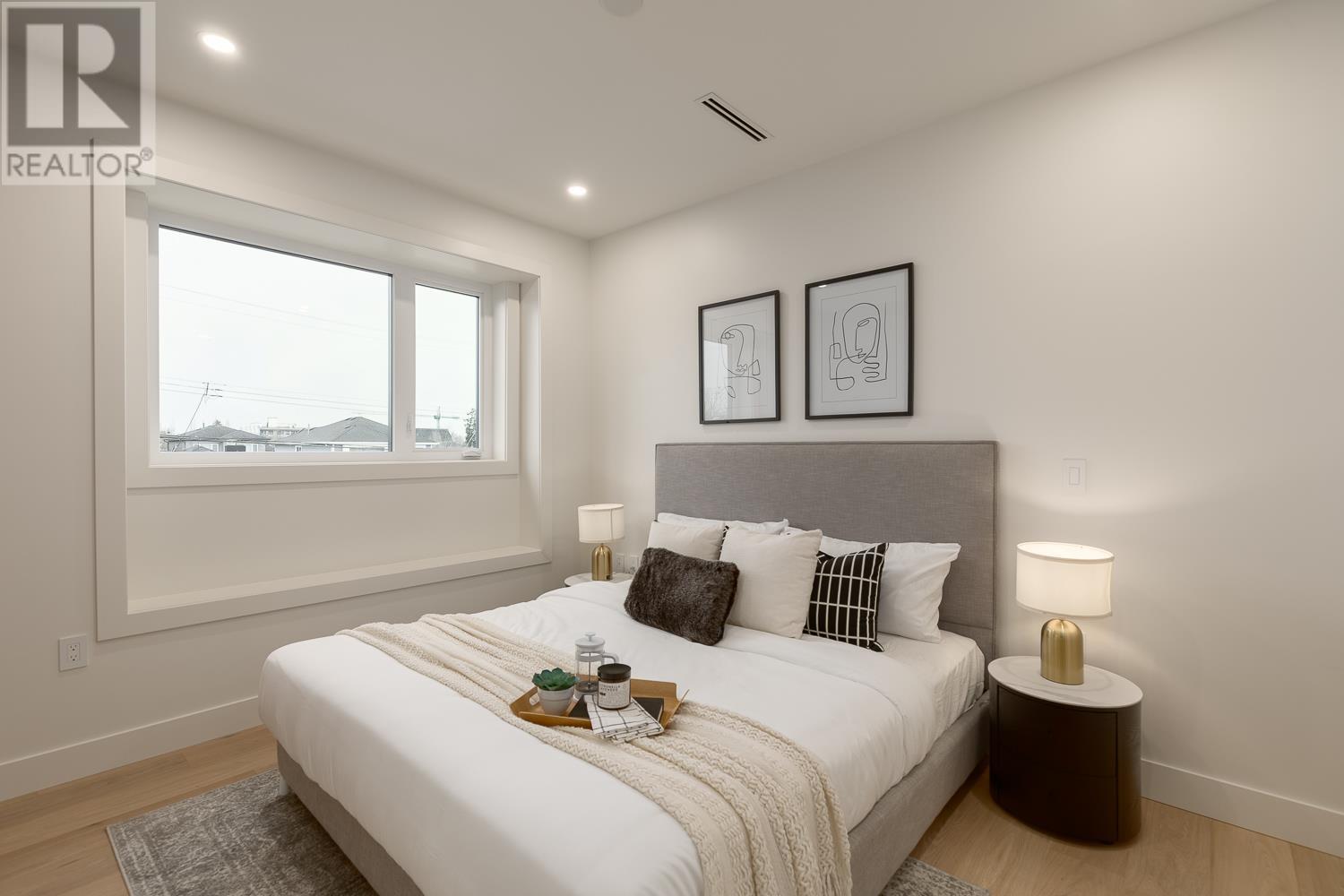 Listing Picture 13 of 30 : 2 2658 DUNDAS STREET, Vancouver / 溫哥華 - 魯藝地產 Yvonne Lu Group - MLS Medallion Club Member