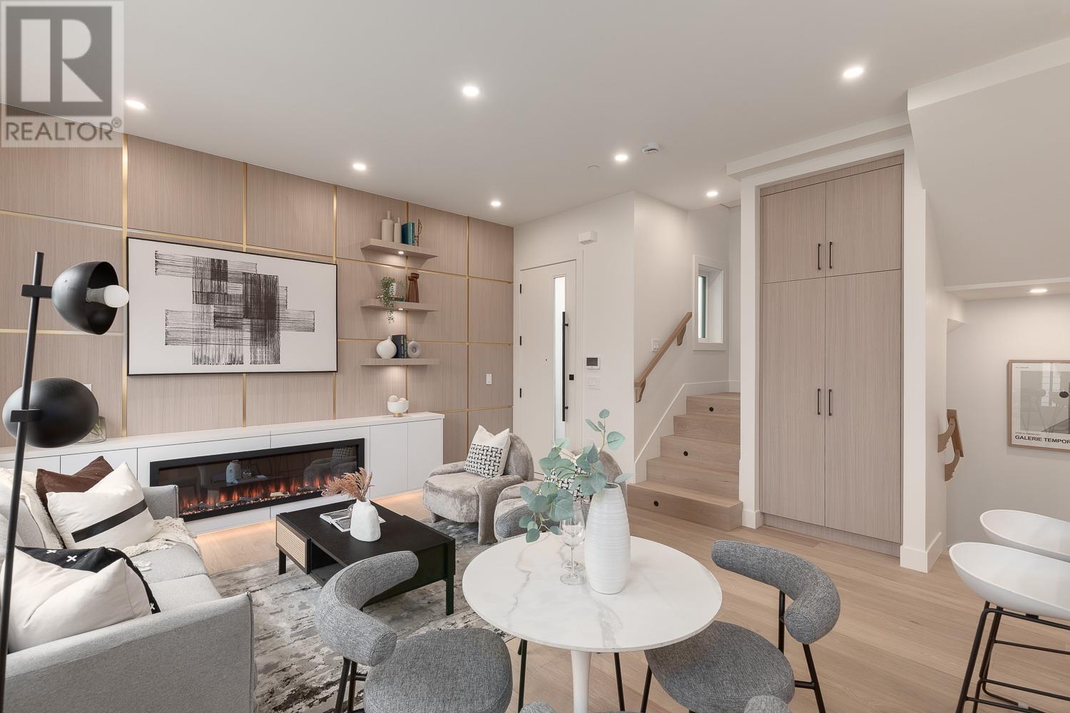 Property at 2 2658 DUNDAS STREET image 4