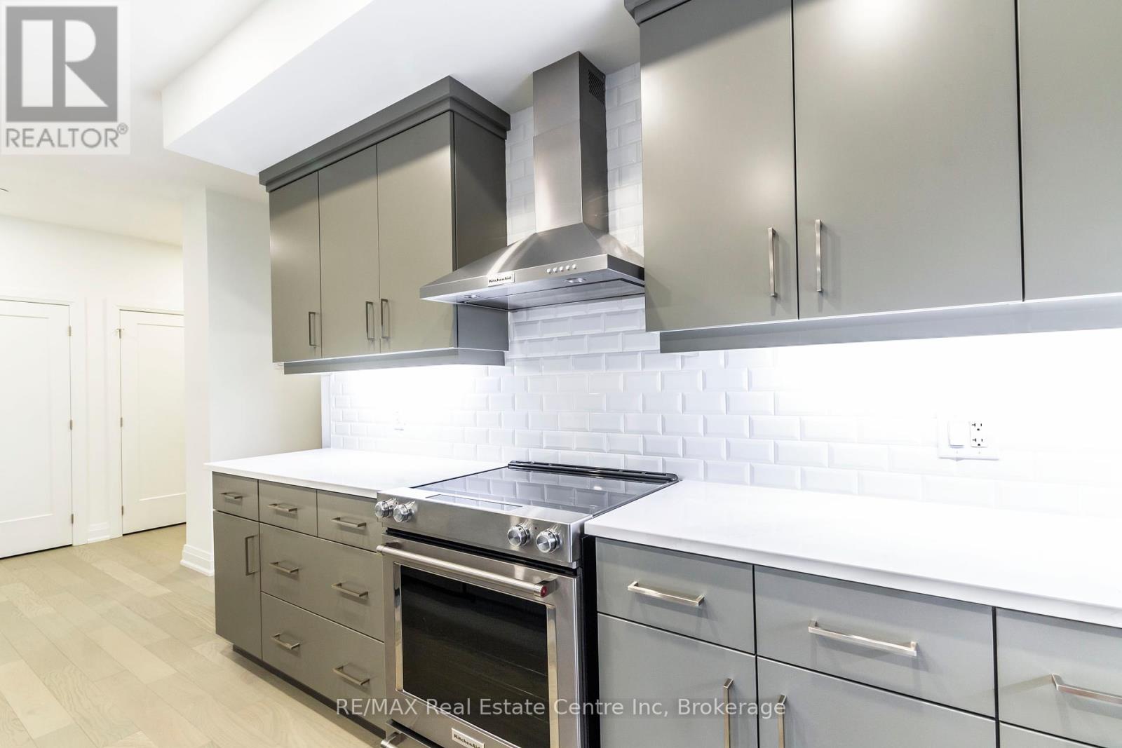 701 - 71 Wyndham Street S, Guelph, Ontario  N1E 5R3 - Photo 8 - X12130725