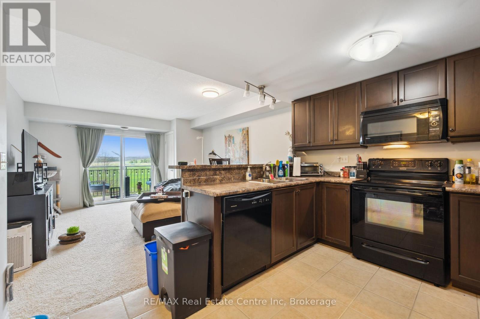 303 - 19 Waterford Drive, Guelph, Ontario  N1L 0G8 - Photo 6 - X12130783