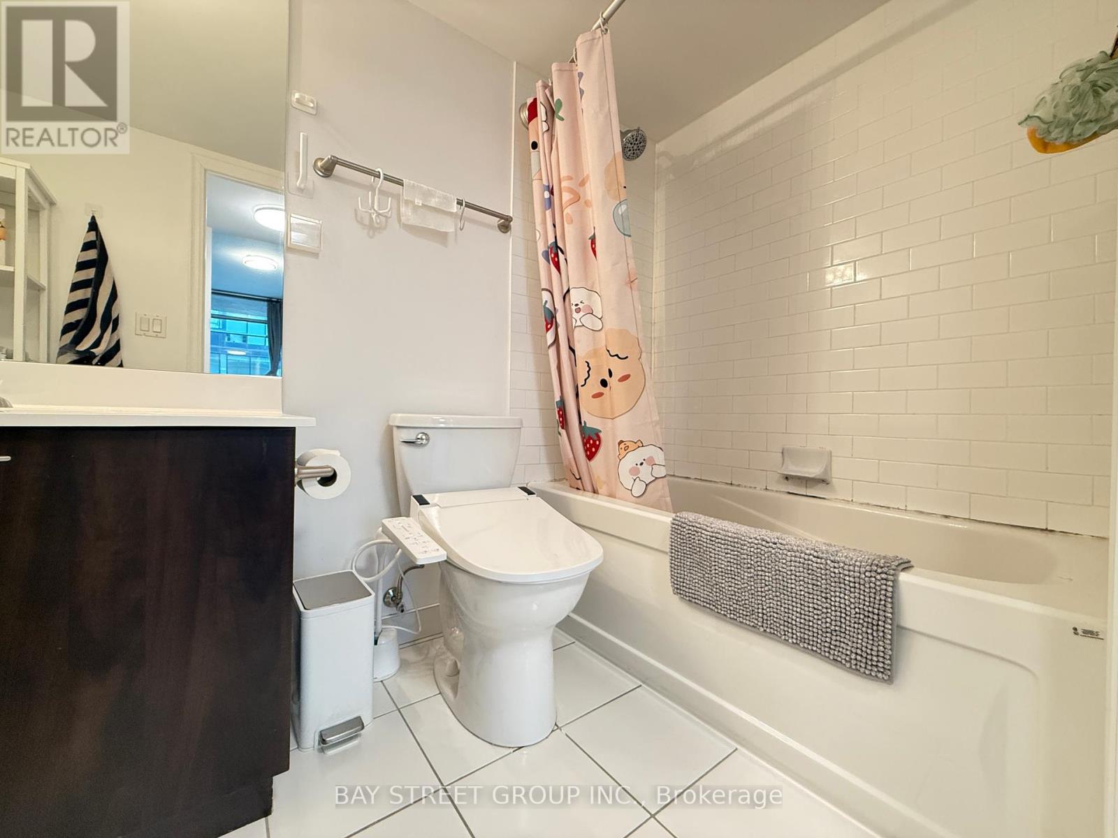 1608 - 22 Wellesley Street E, Toronto, Ontario  M4Y 1G3 - Photo 17 - C12130605