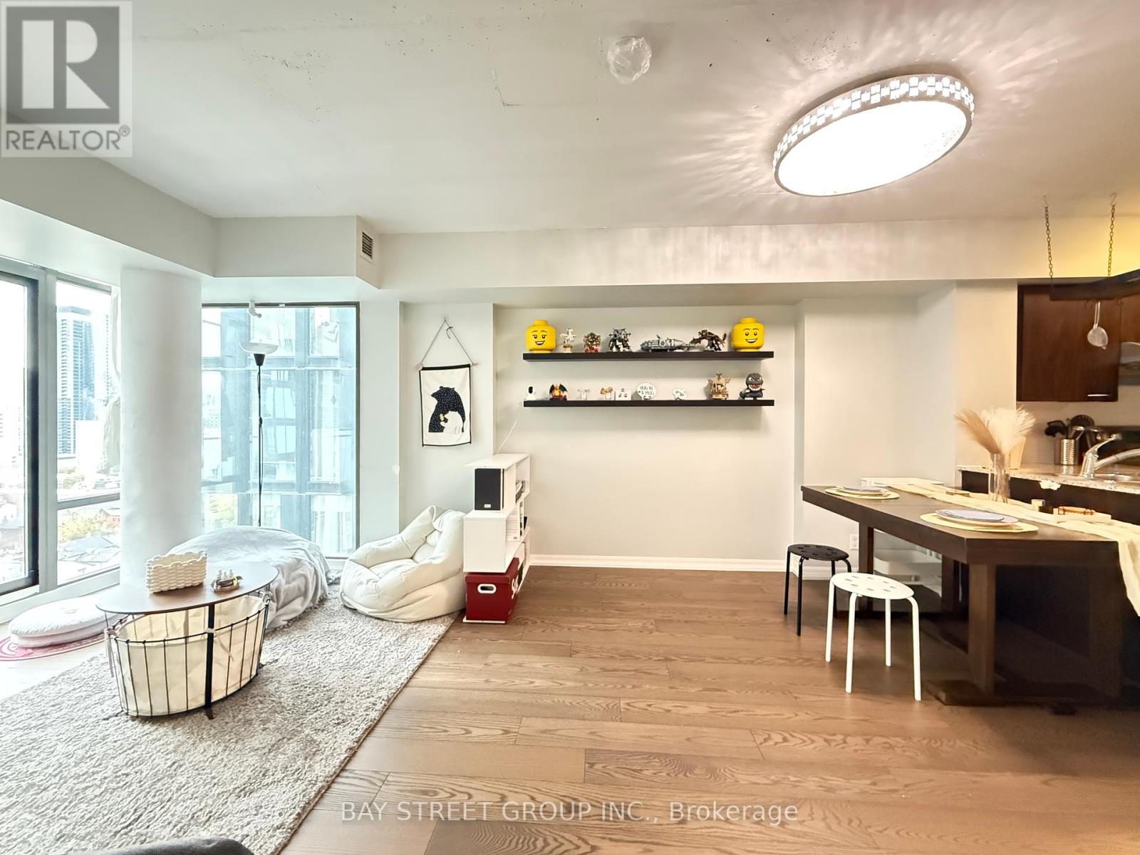 1608 - 22 Wellesley Street E, Toronto, Ontario  M4Y 1G3 - Photo 3 - C12130605
