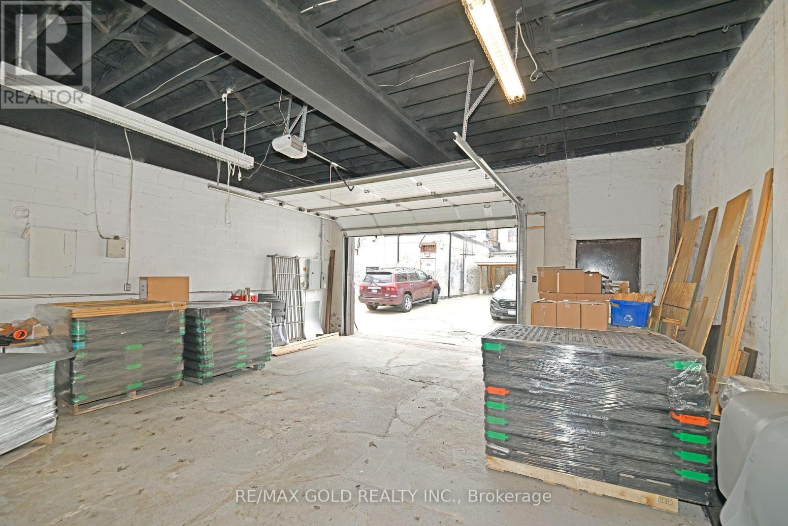 30r First Avenue, Toronto, Ontario  M4M 1W8 - Photo 23 - E12130556