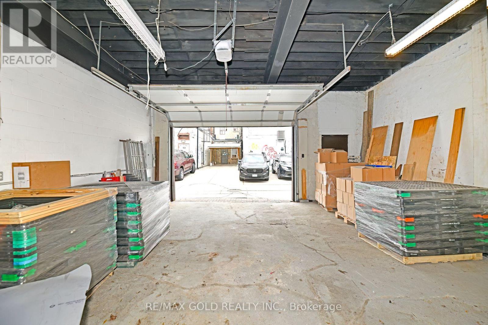 30r First Avenue, Toronto, Ontario  M4M 1W8 - Photo 24 - E12130556