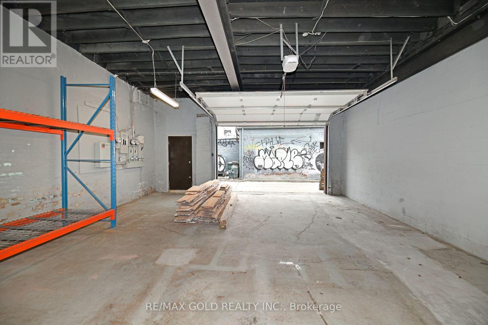 30r First Avenue, Toronto, Ontario  M4M 1W8 - Photo 7 - E12130556