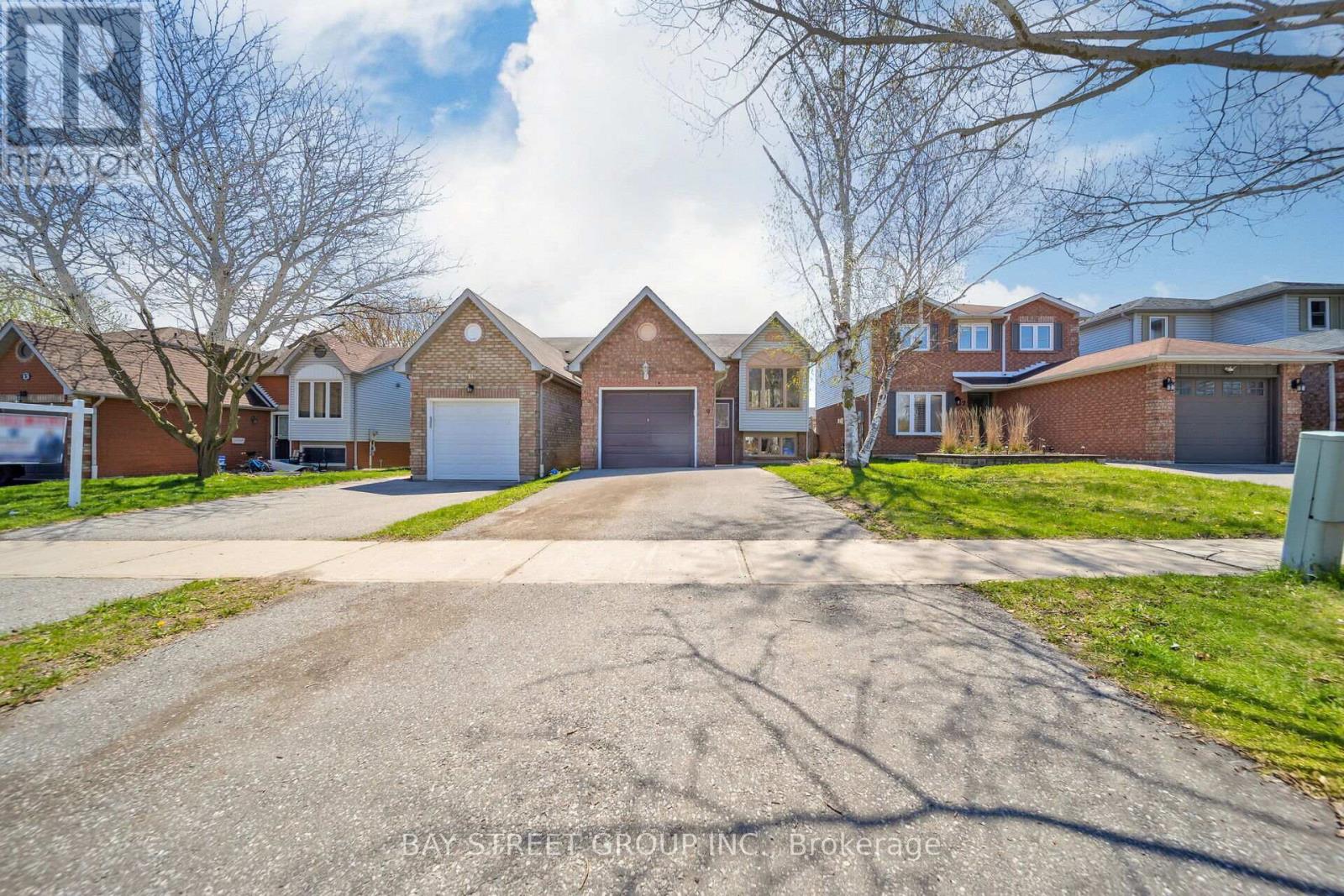 Property at 9 FENWICK AVENUE image 2
