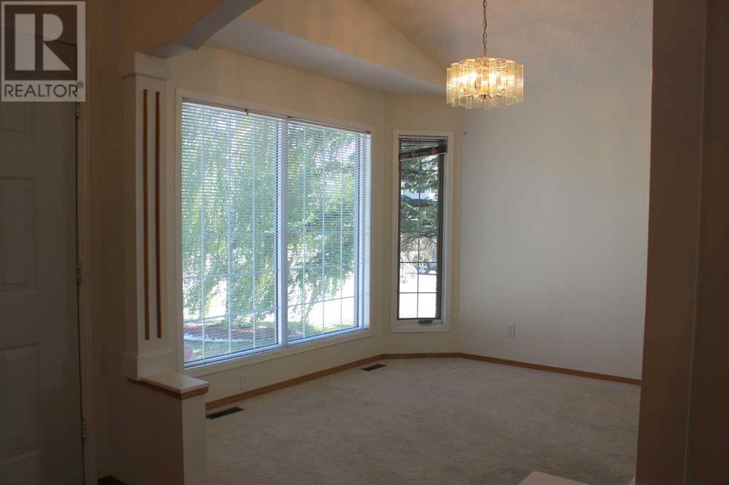 Property at 179 Sunlake Way SE image 4