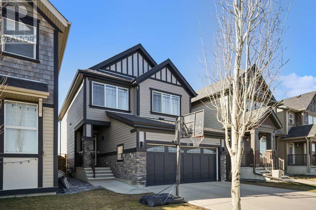 Property at 92 Skyview Point Crescent NE image 1