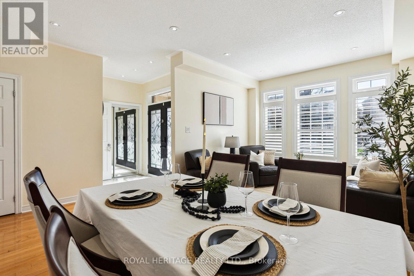 527 Country Glen Road, Markham (Cornell), Ontario  L6B 1H4 - Photo 14 - N12130620