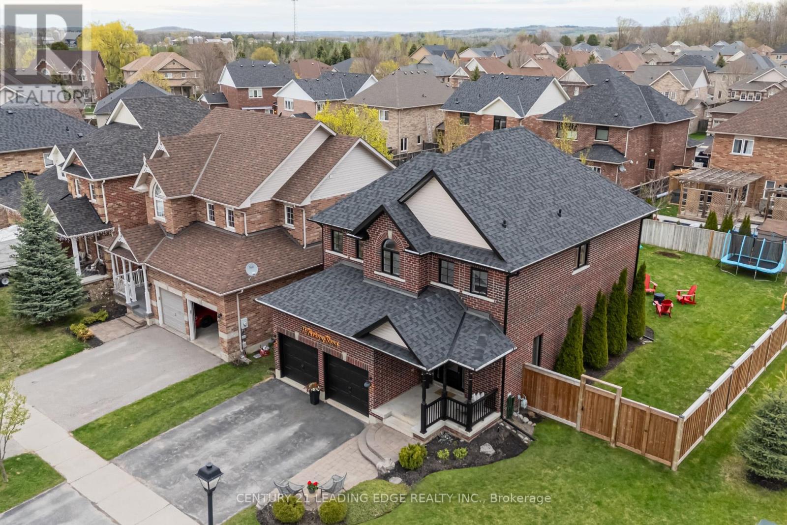 11 Foxbury Road, Uxbridge, Ontario  L9P 1Z9 - Photo 4 - N12130658