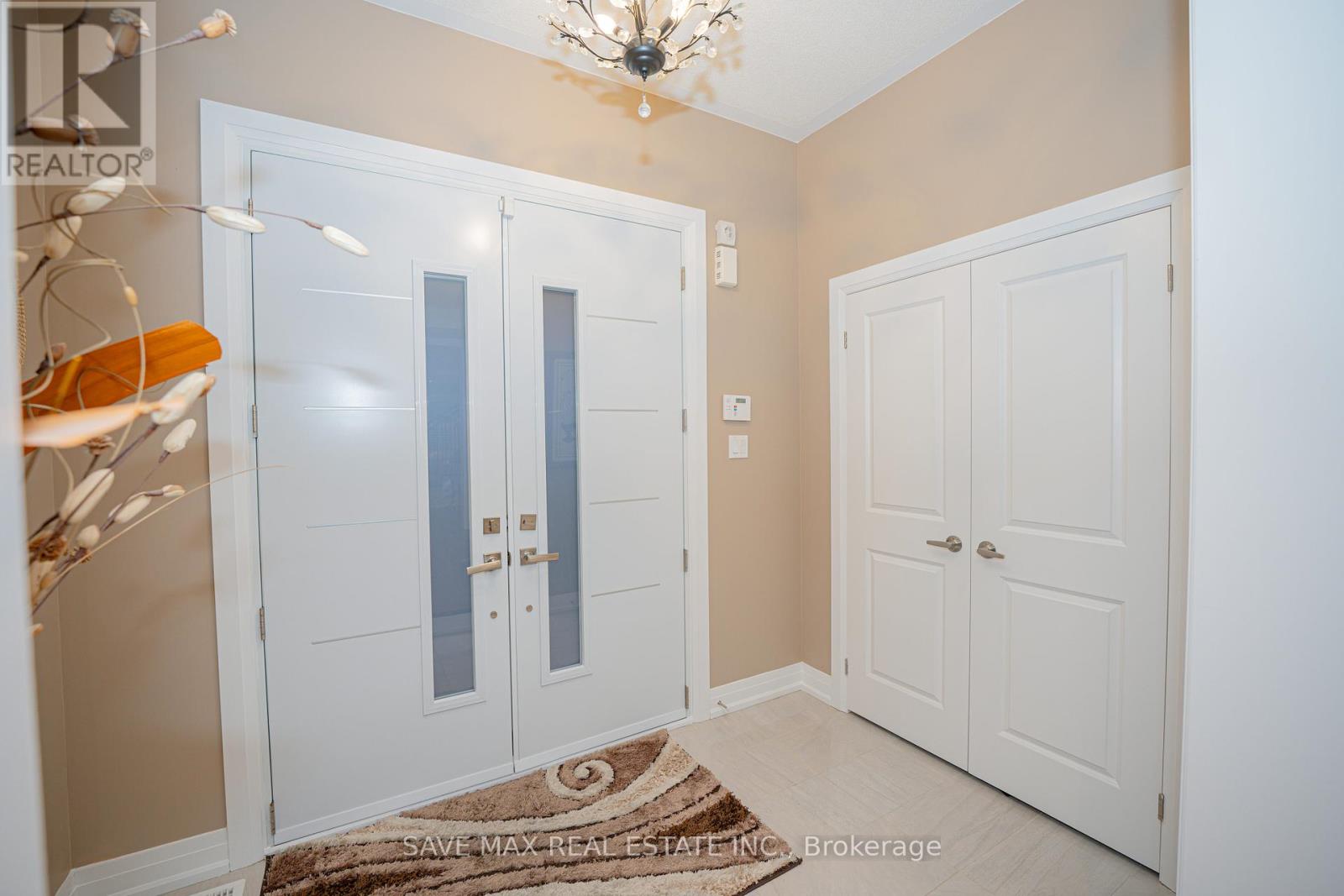 Property at 16 CASSERLEY CRESCENT image 5