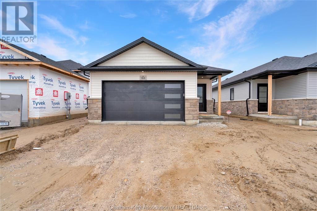 166 Ironwood Trail, Chatham, Ontario  N7M 0T3 - Photo 3 - 25011393