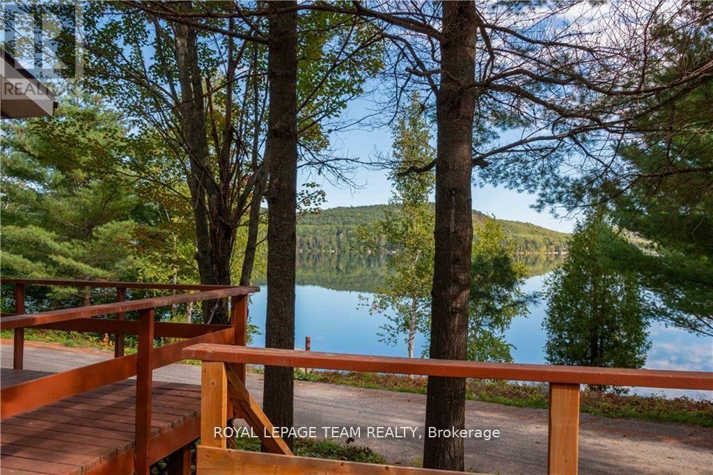 242 Chanonhouse Road, Madawaska Valley, Ontario  K0J 1B0 - Photo 18 - X12130732