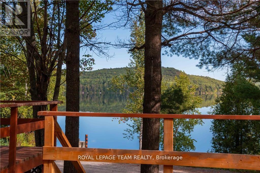 242 Chanonhouse Road, Madawaska Valley, Ontario  K0J 1B0 - Photo 2 - X12130732