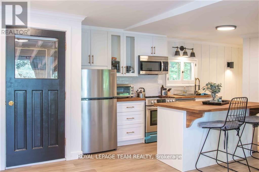 242 Chanonhouse Road, Madawaska Valley, Ontario  K0J 1B0 - Photo 6 - X12130732