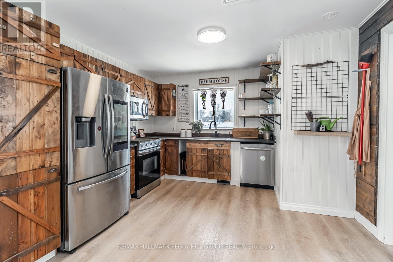 Property at 8 BALM BEACH ROAD W image 2