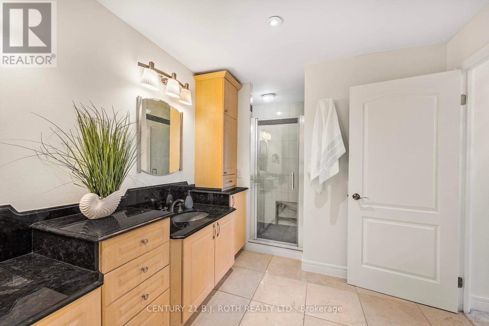 Ph1 1 - 2 Toronto Street, Barrie, Ontario  L4N 9R2 - Photo 28 - S12130608