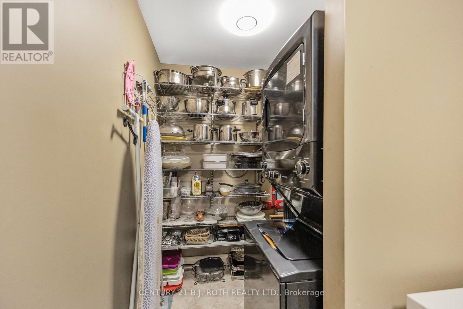 Ph1 1 - 2 Toronto Street, Barrie, Ontario  L4N 9R2 - Photo 29 - S12130608