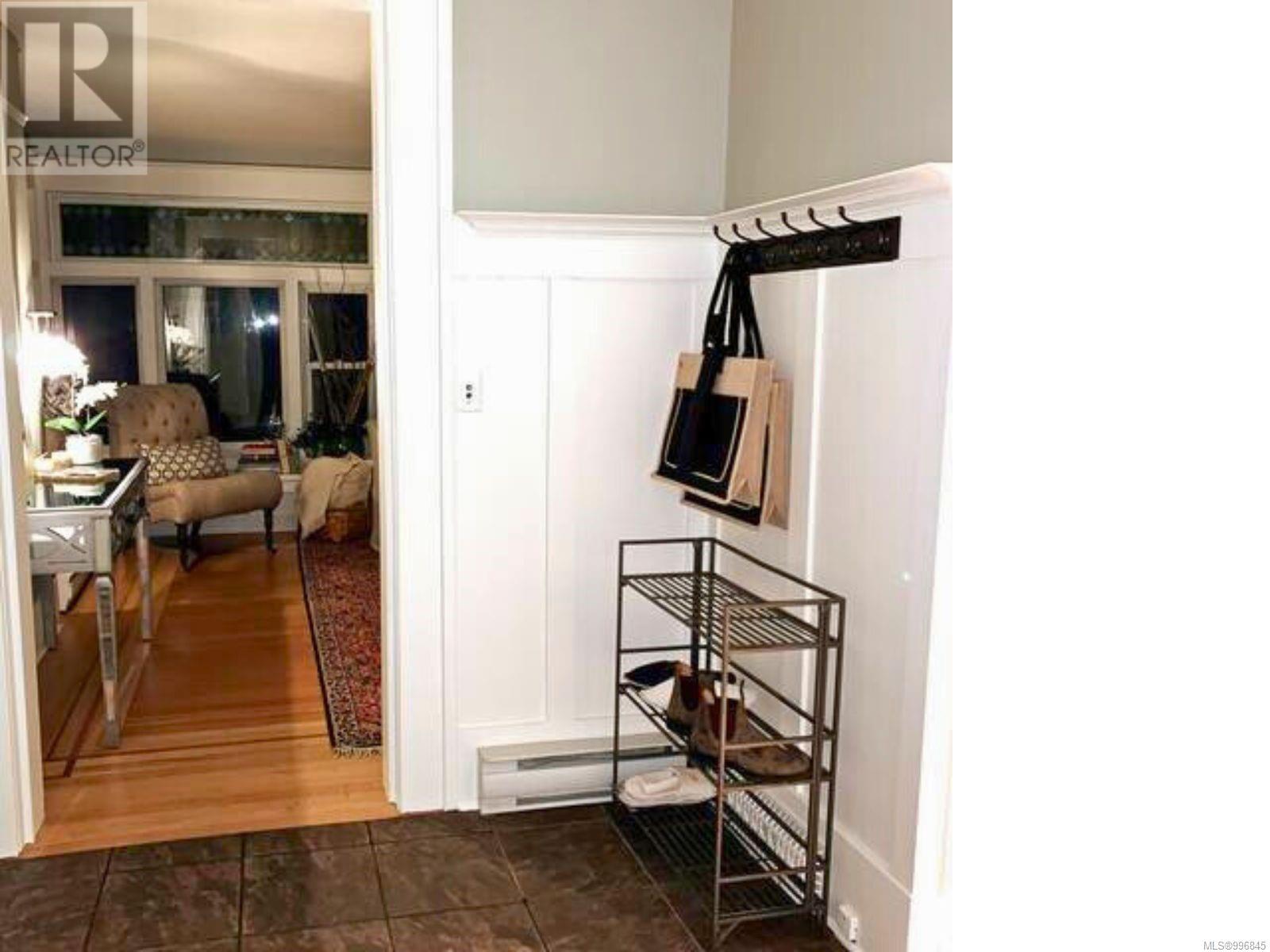 Property at 156 Joseph St image 3