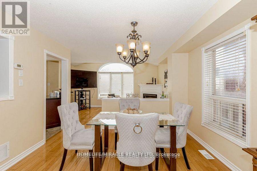 38 Heartleaf Crescent, Brampton, Ontario  L7A 2B7 - Photo 12 - W12130500