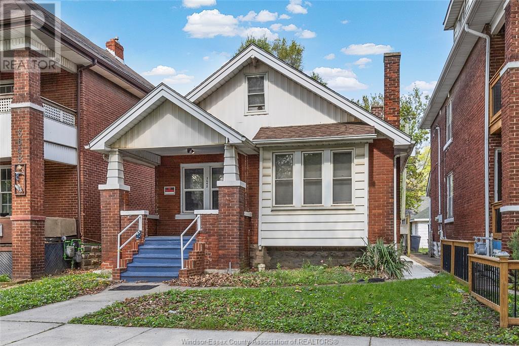 Property at 3642 QUEEN STREET image 3