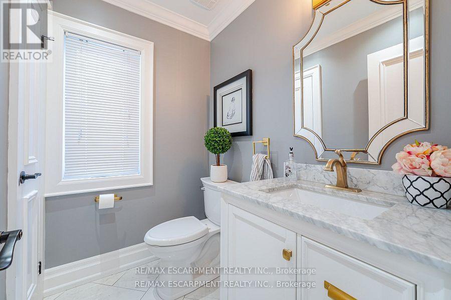 2126 Grange Drive, Mississauga, Ontario  L5B 1P5 - Photo 24 - W12130624