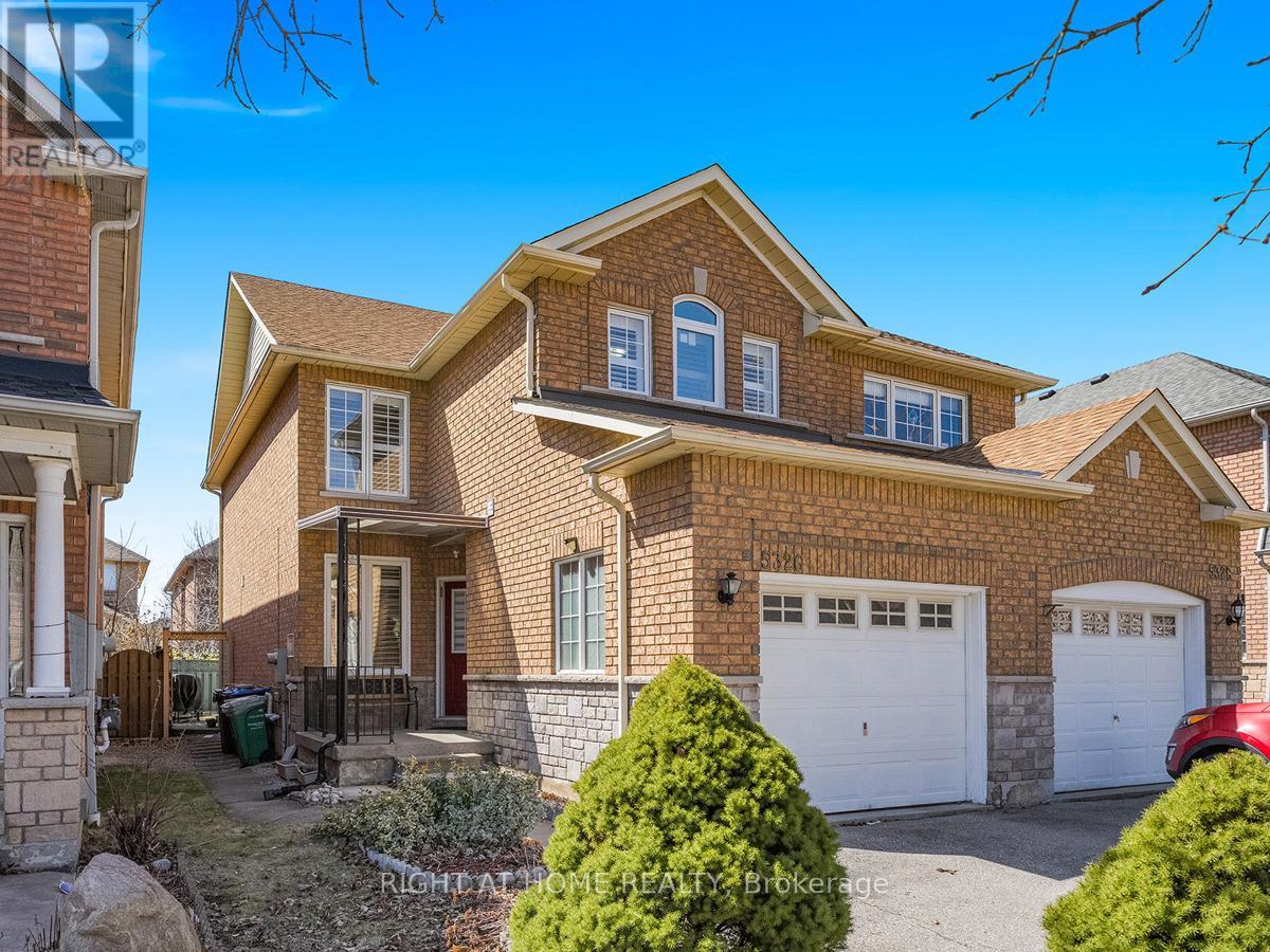 5326 Marblewood Drive, Mississauga, Ontario  L5V 2K8 - Photo 2 - W12130631