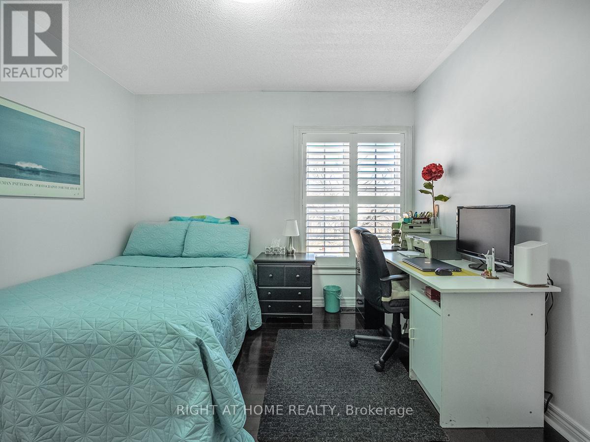 5326 Marblewood Drive, Mississauga, Ontario  L5V 2K8 - Photo 20 - W12130631