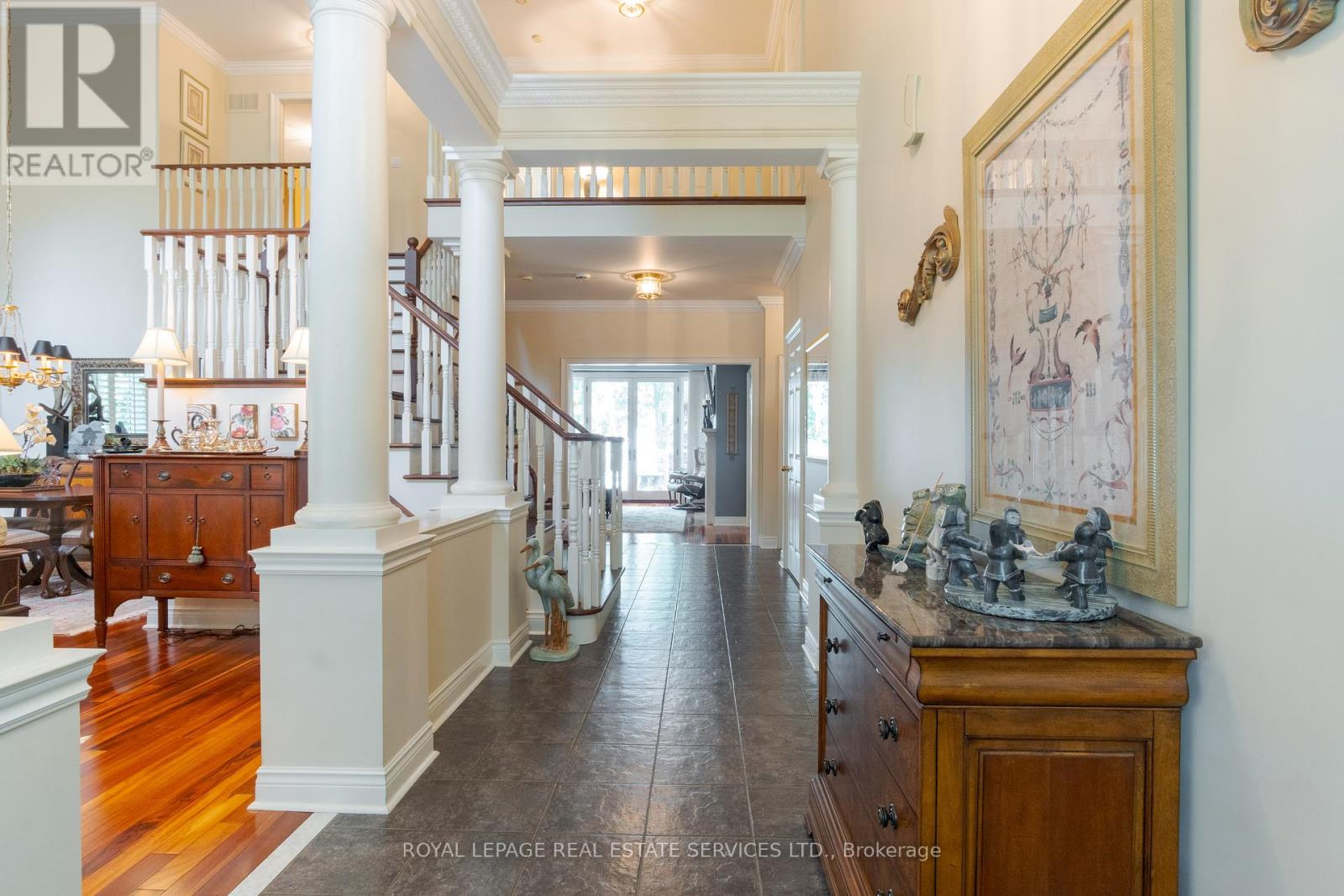 Property at 14 HOLYROOD AVENUE image 4