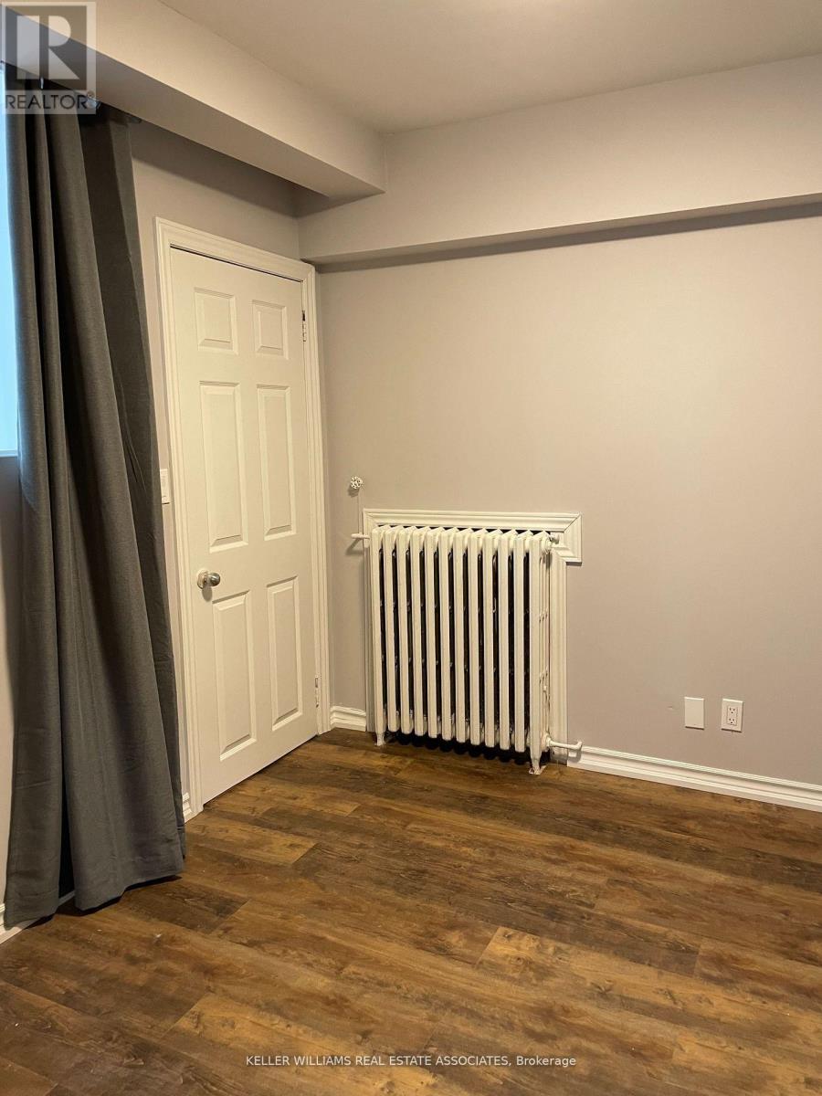 233 Lakeshore Road E, Mississauga, Ontario  L5G 1G8 - Photo 37 - W12130695