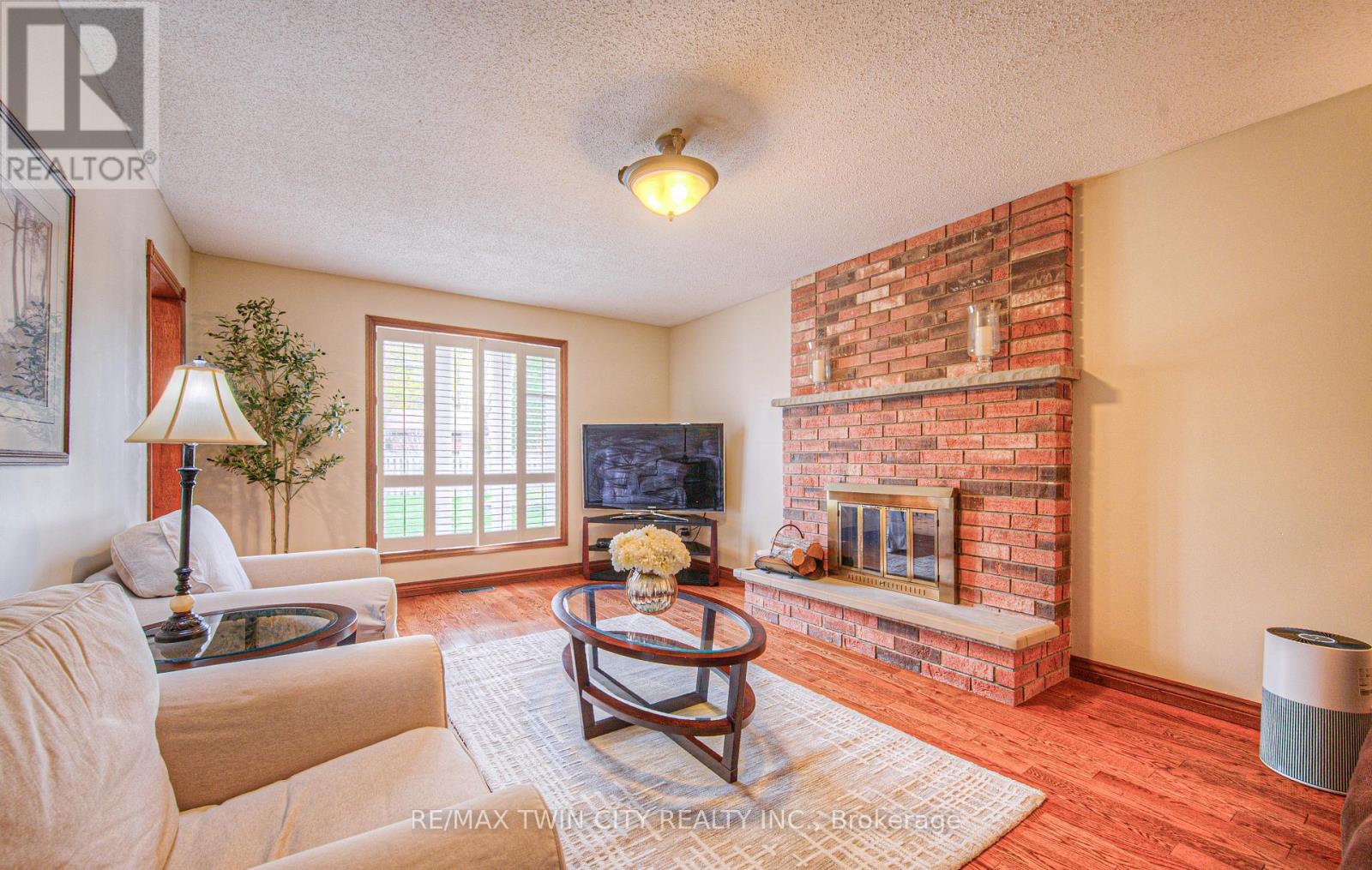 102 Wallace Drive, Cambridge, Ontario  N1T 1K8 - Photo 19 - X12130517