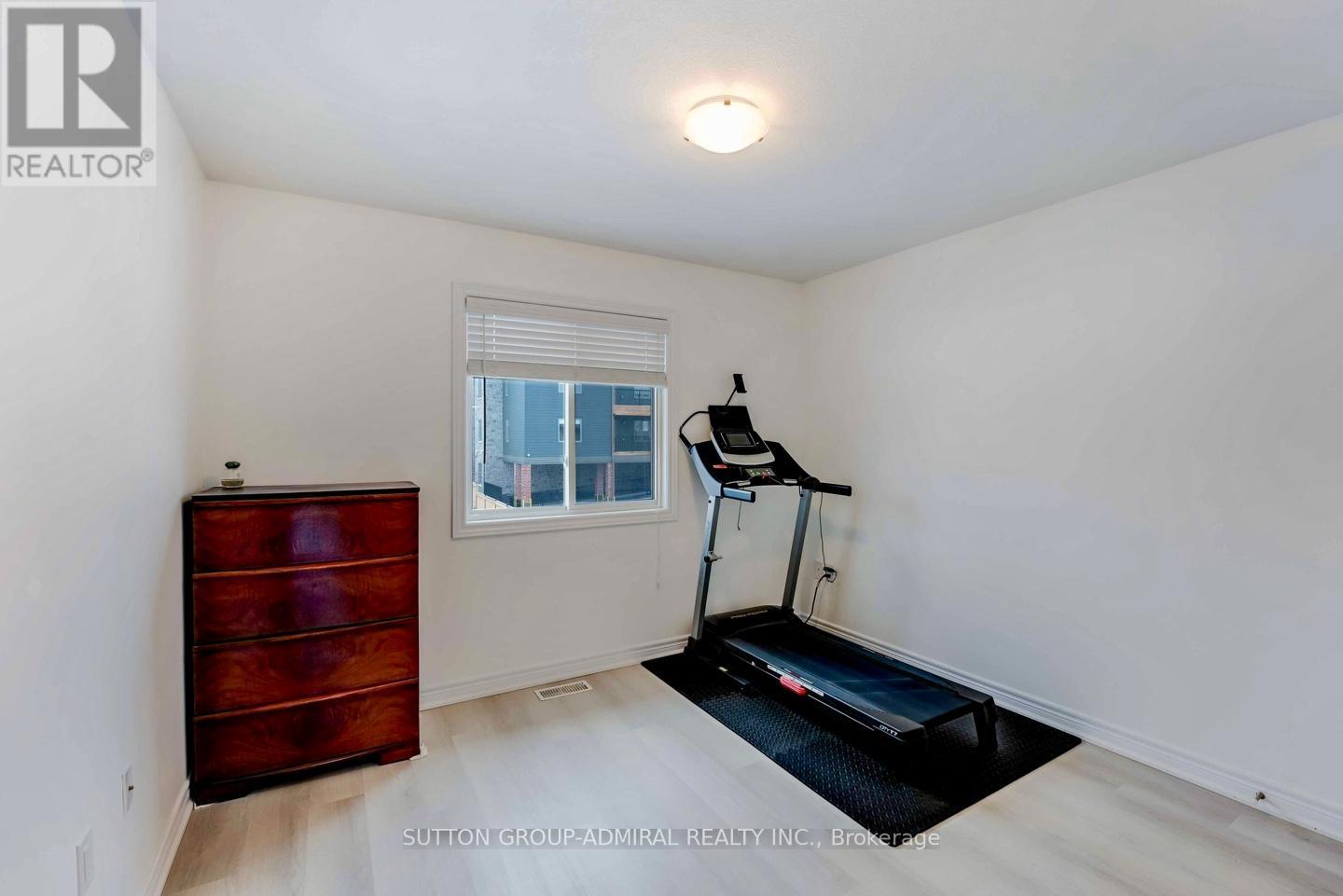 10 Bergenstein Crescent, Pelham (Fonthill), Ontario  L0S 1E6 - Photo 14 - X12130542