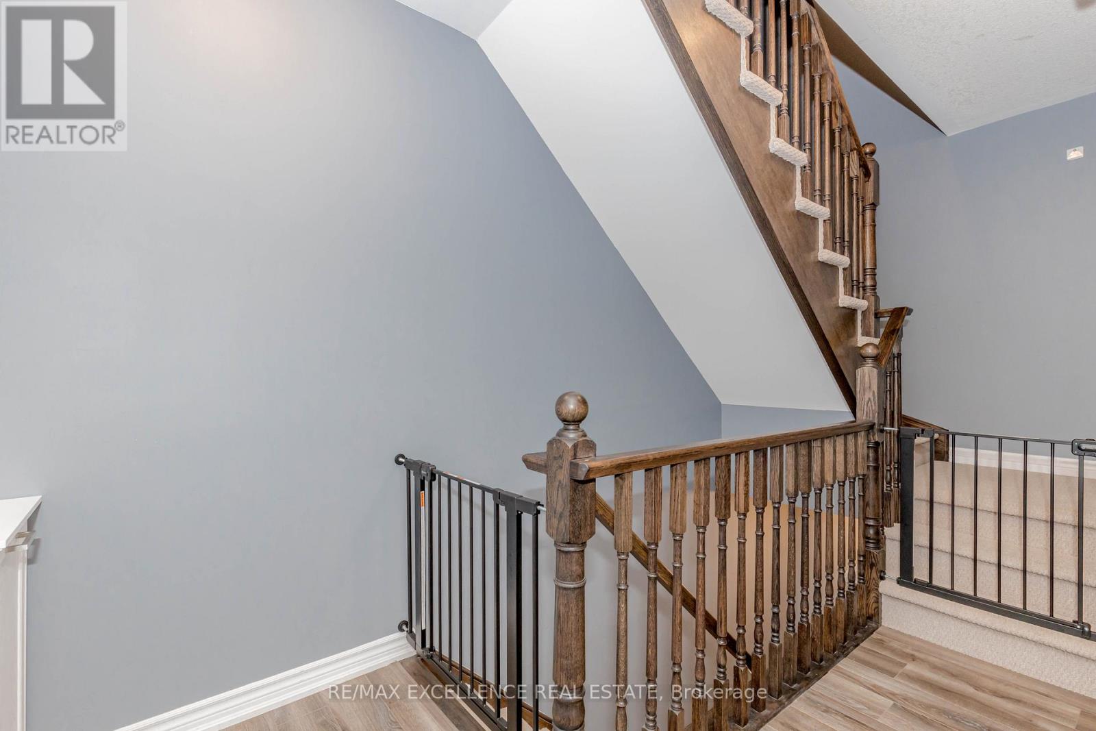 9 Hiscott Drive, Hamilton, Ontario  L8B 0A2 - Photo 12 - X12130543