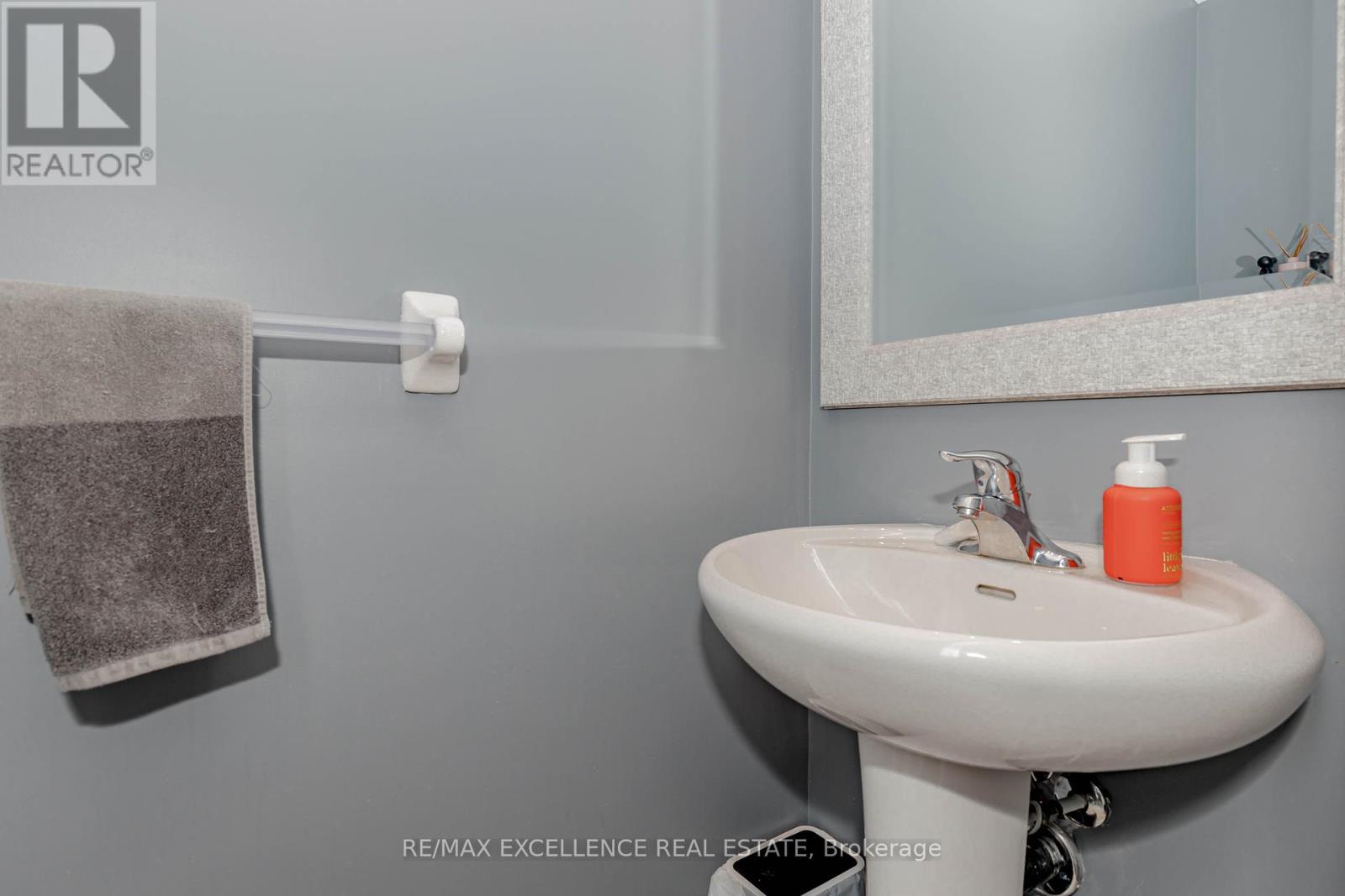 9 Hiscott Drive, Hamilton, Ontario  L8B 0A2 - Photo 32 - X12130543