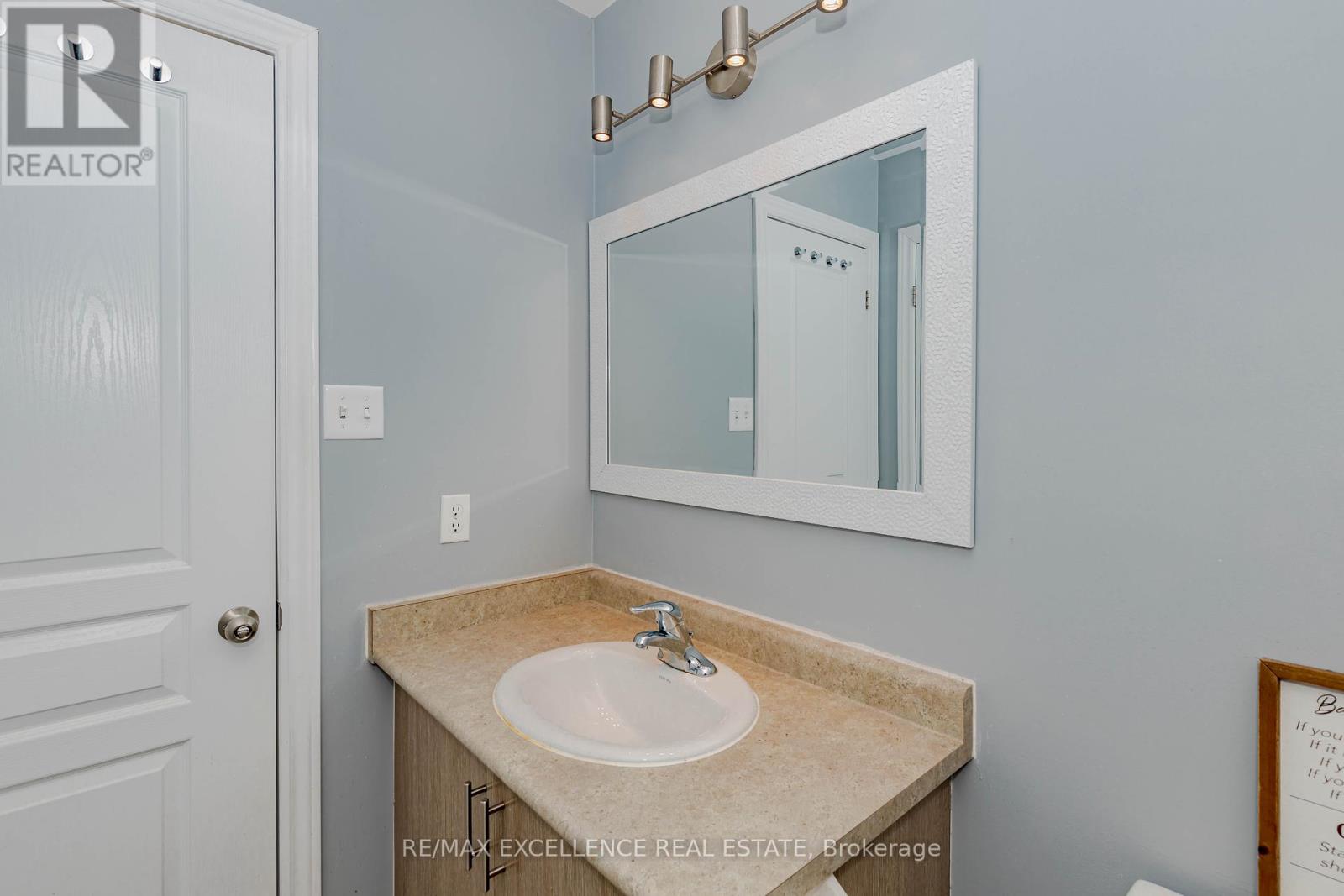 9 Hiscott Drive, Hamilton, Ontario  L8B 0A2 - Photo 42 - X12130543