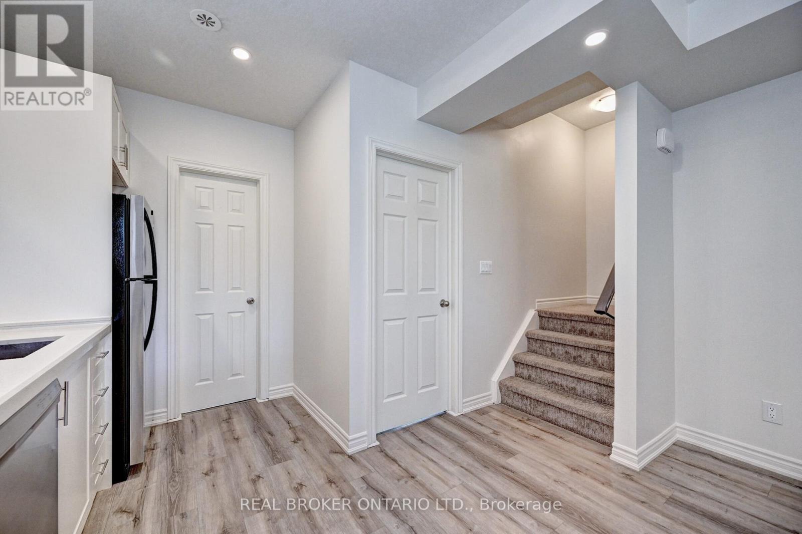 8a - 164 Heiman Street, Kitchener, Ontario  N2M 0B8 - Photo 4 - X12130563