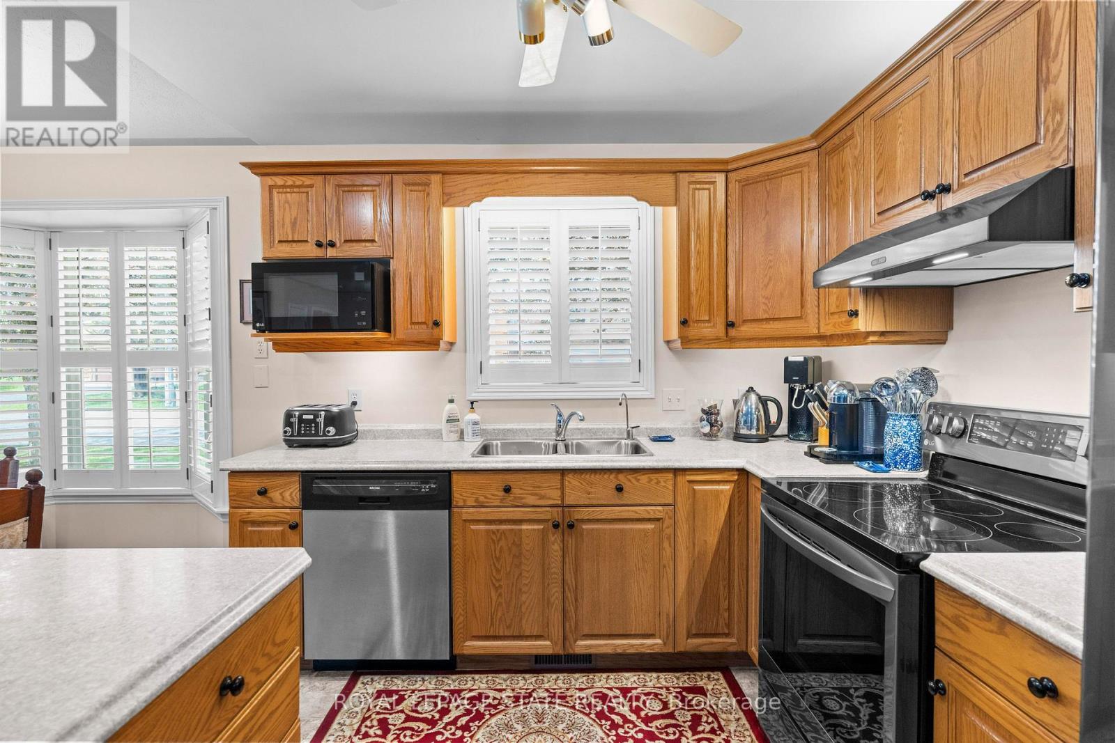 35 Falls Crescent, Norfolk, Ontario  N3Y 5K5 - Photo 9 - X12130660