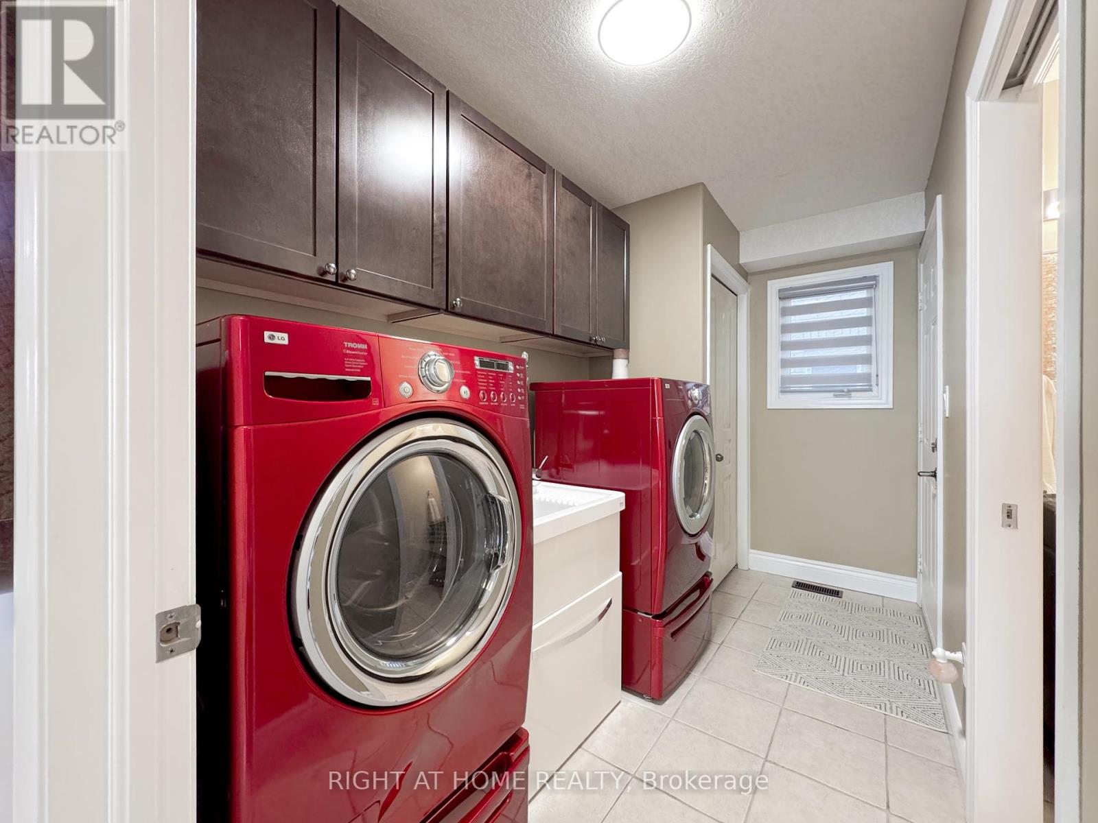 Property at 118 BANFFSHIRE STREET image 5