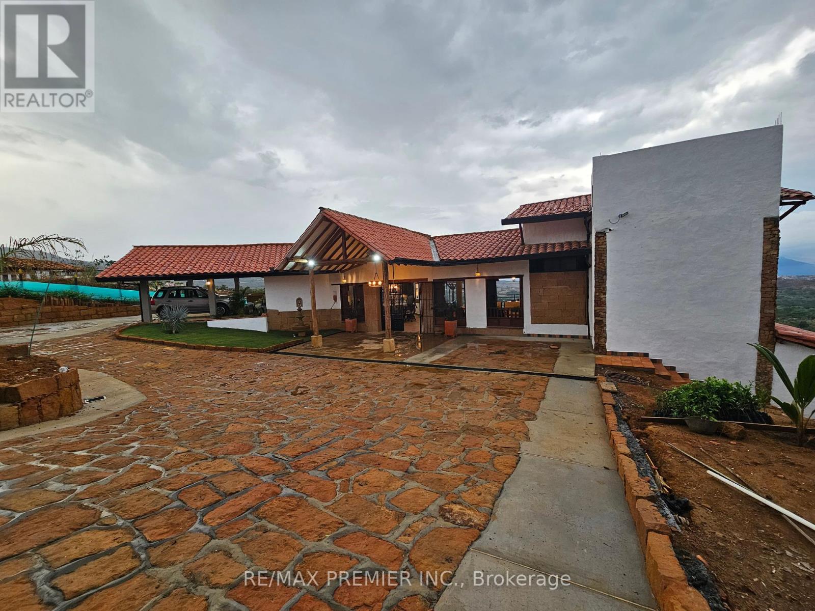 Parcelacio St Bernardo #9 - Barichara Colombia, Km 2 Vereda El Llano Pathway, Colombia, Ontario    - Photo 9 - X12128887