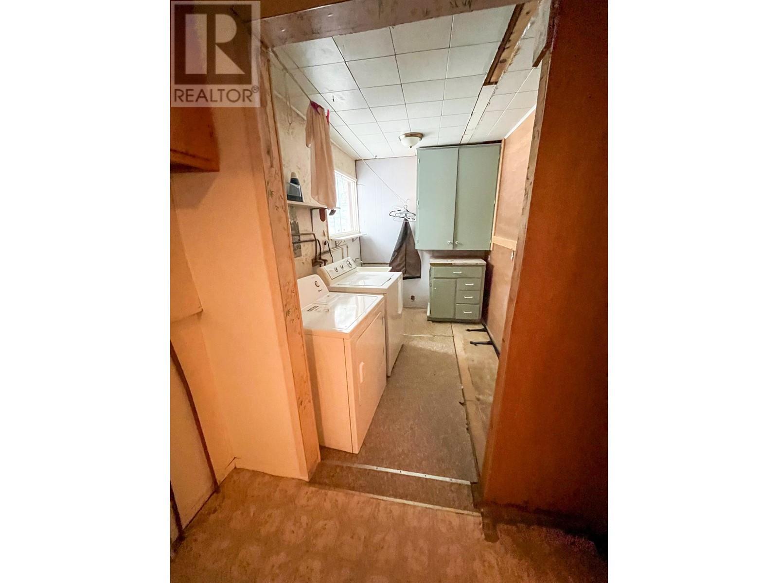 223 RIVERSIDE Avenue, Salmo, BC V0G1Z0