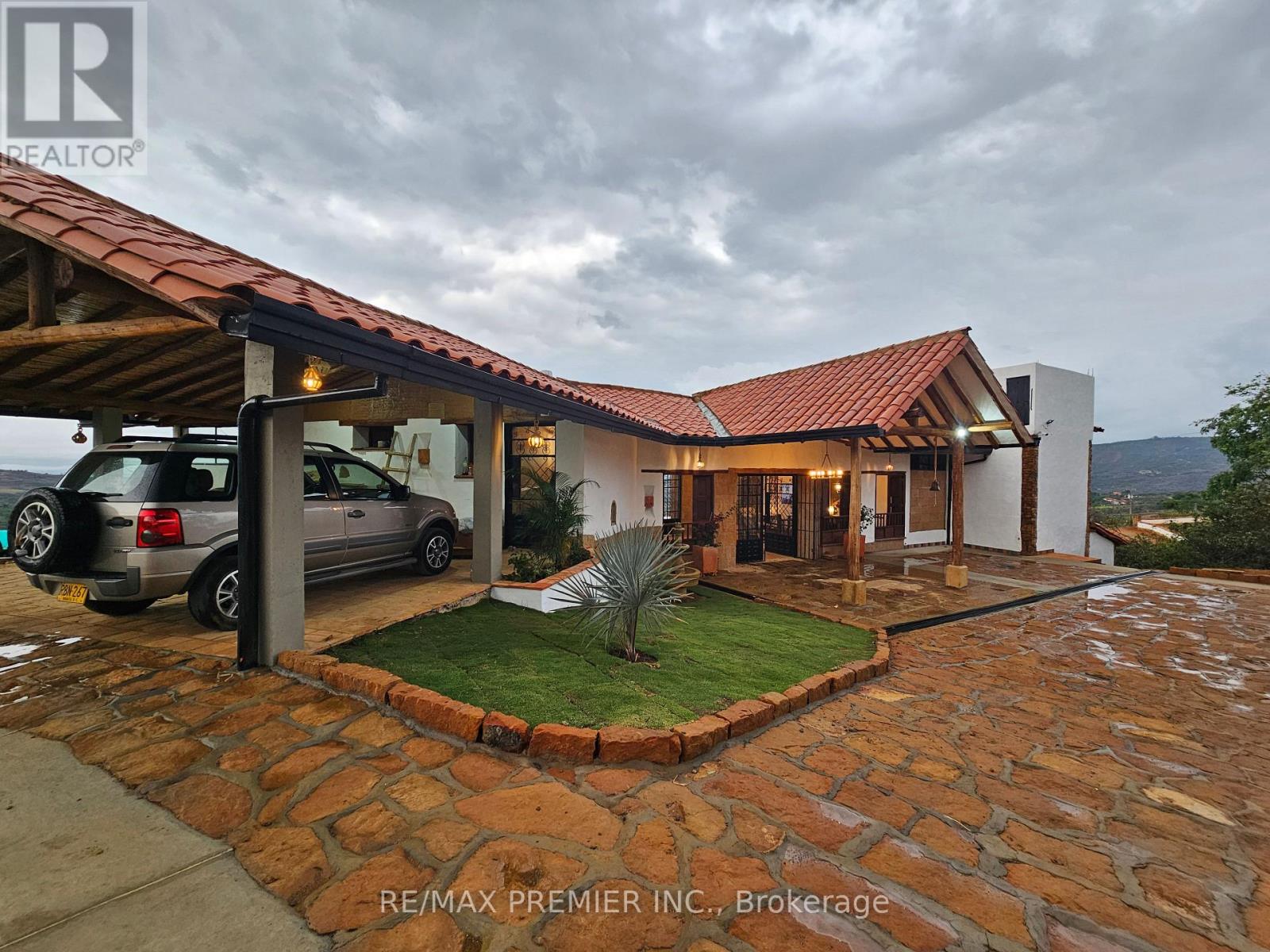 Parcelacio St Bernardo #9 - Barichara Colombia, Km 2 Vereda El Llano Pathway, Colombia, Ontario    - Photo 4 - X12128887