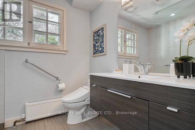 40 Castle Frank Crescent, Toronto, Ontario  M4W 3A3 - Photo 10 - C12111168