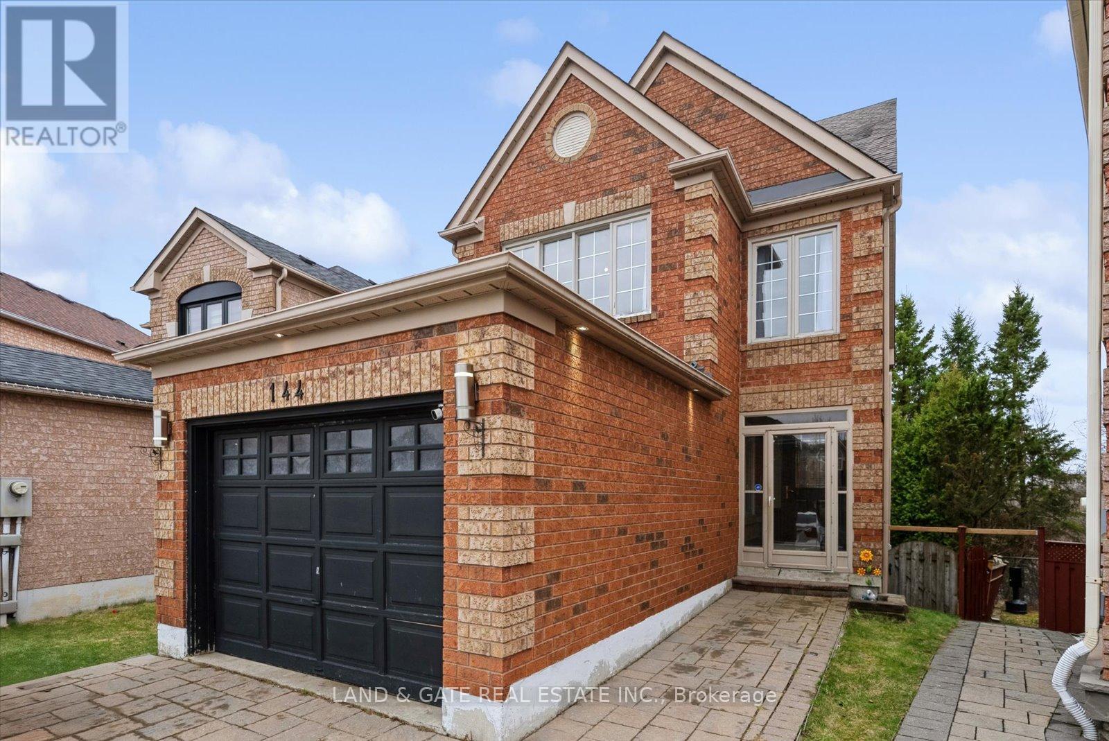 144 Smales Drive, Ajax, Ontario  L1Z 1G9 - Photo 3 - E12130999