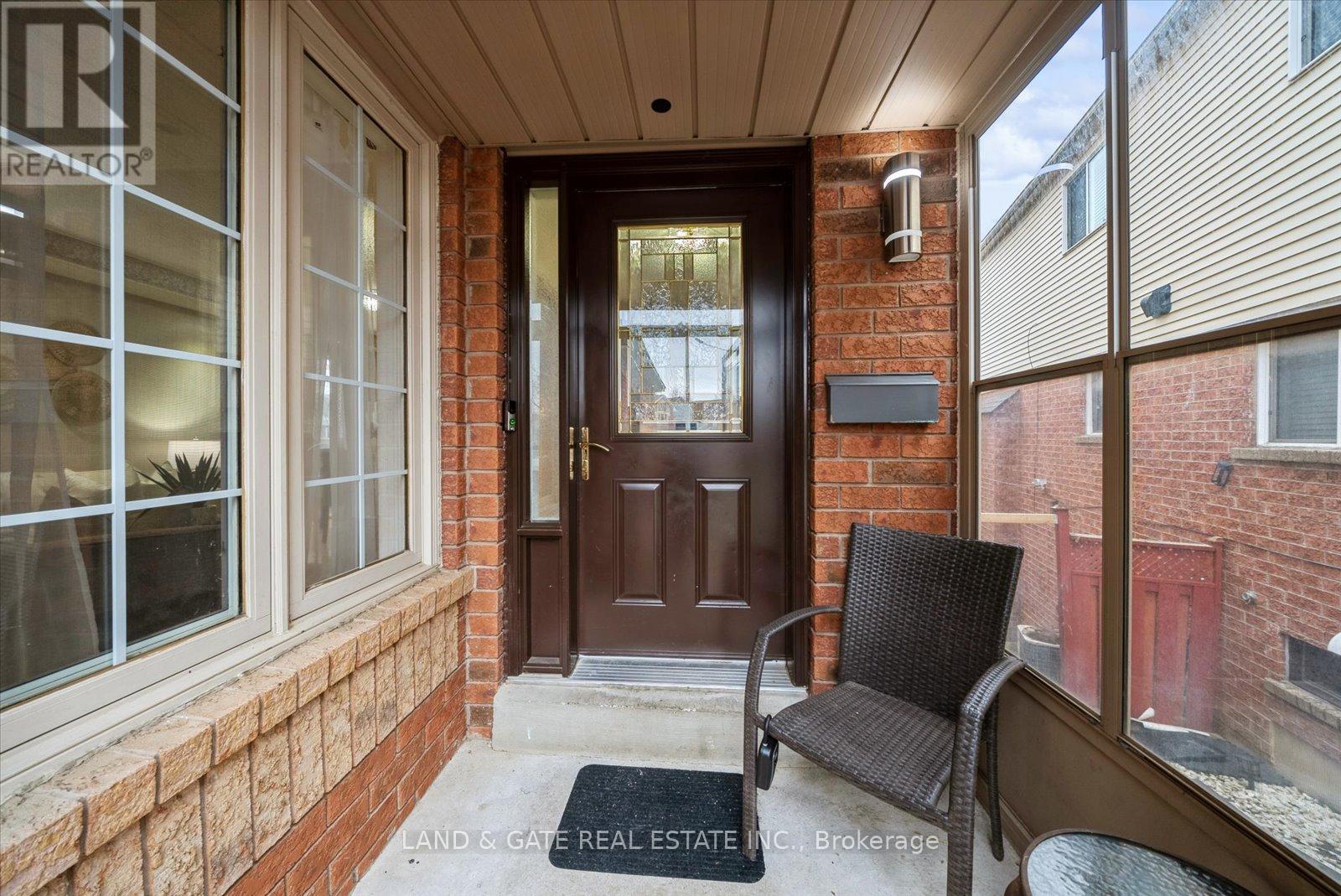 144 Smales Drive, Ajax, Ontario  L1Z 1G9 - Photo 4 - E12130999