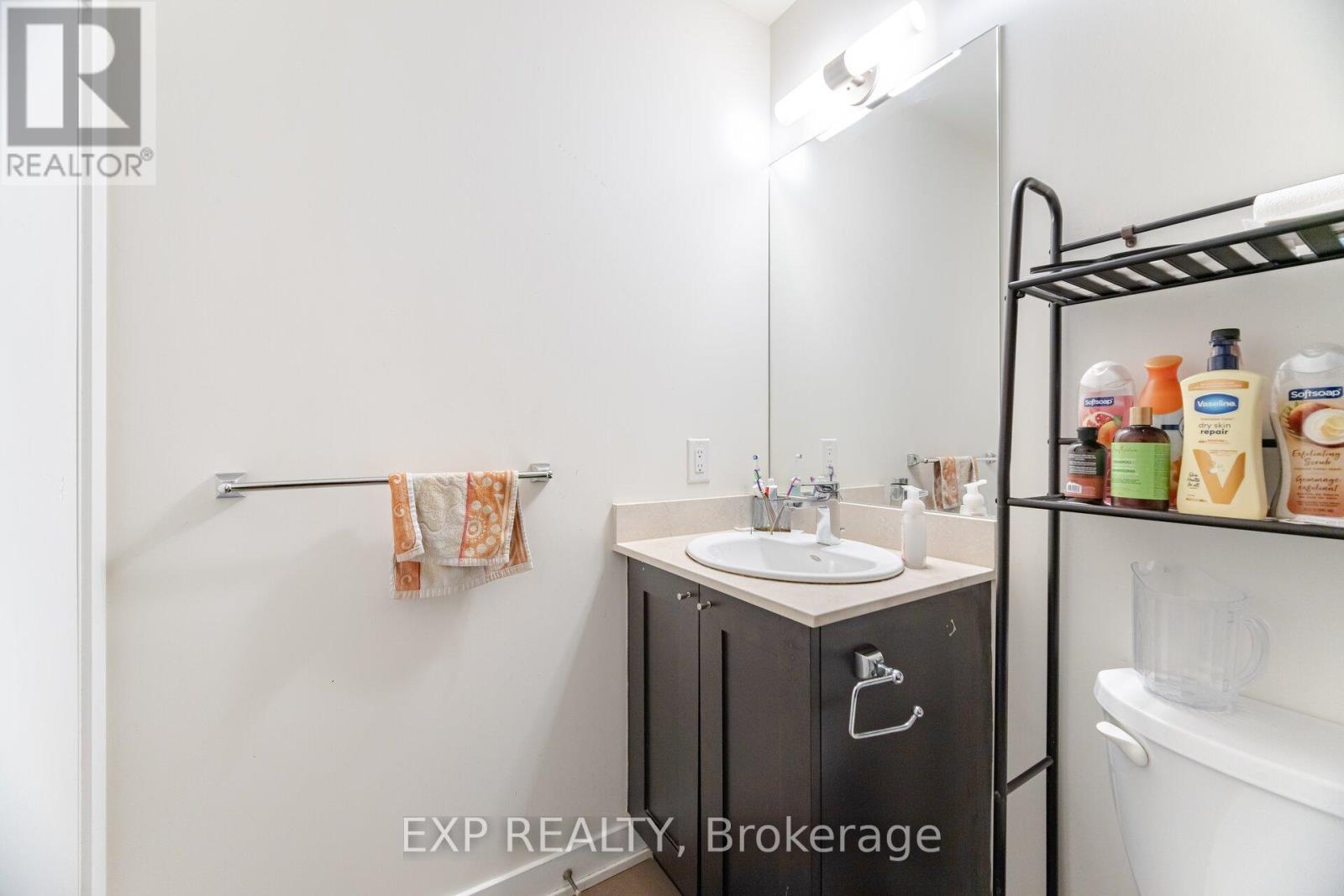 4209 - 4070 Confederation Parkway, Mississauga, Ontario  L5B 0E9 - Photo 15 - W12062480