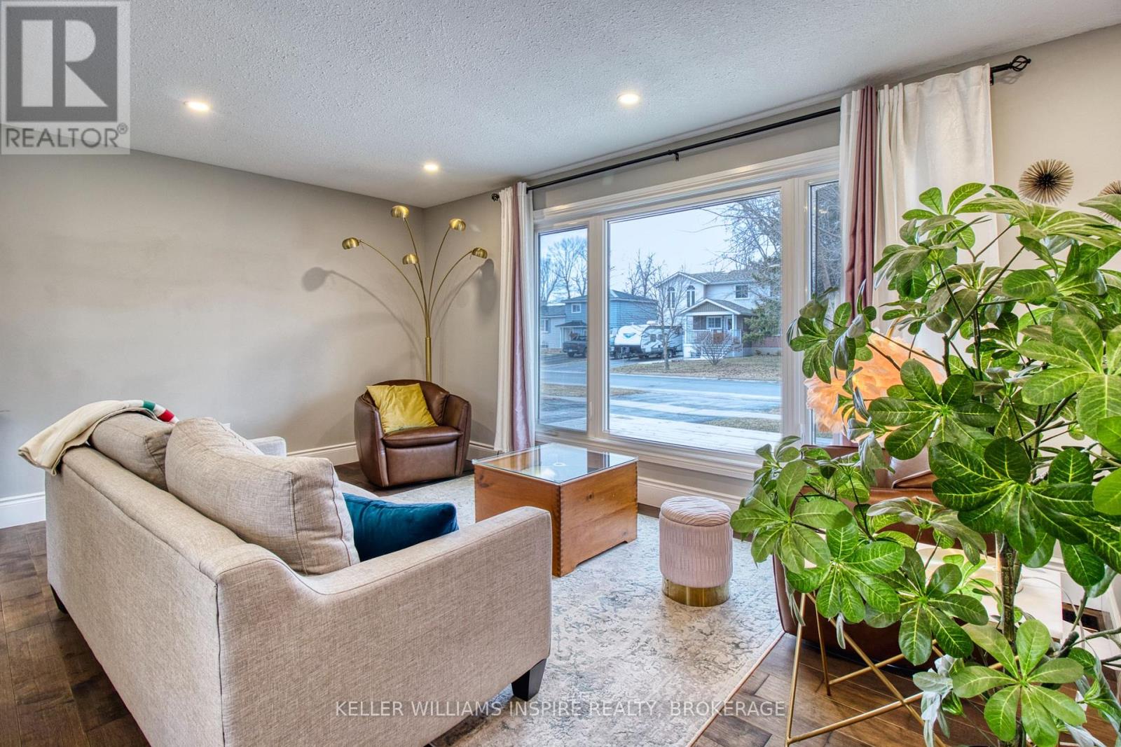 910 Auden Park Drive E, Kingston, Ontario  K7M 5S1 - Photo 8 - X12131011