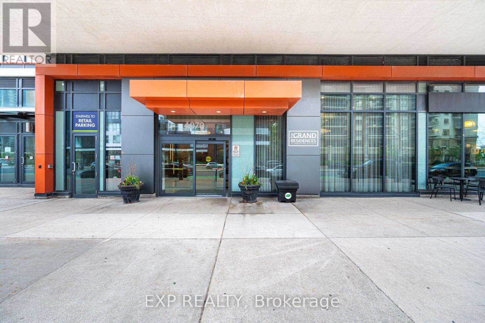 4209 - 4070 Confederation Parkway, Mississauga, Ontario  L5B 0E9 - Photo 2 - W12062480